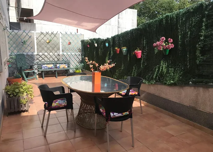 Apartamento Con Amplia Terraza Cerca Del Hospital Clinico